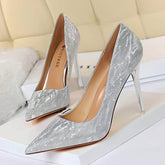 Glitter Shimmery Pointed Toes Pumps EU 33 / Silver / 7.5CM